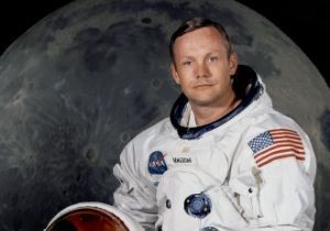 https://cdn.creatureandcoagency.com/uploads/2019/07/Neil-Armstrong-facts-featured-300x210.jpg