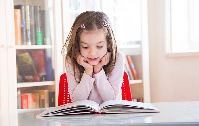 What is coronavirus: girl reading