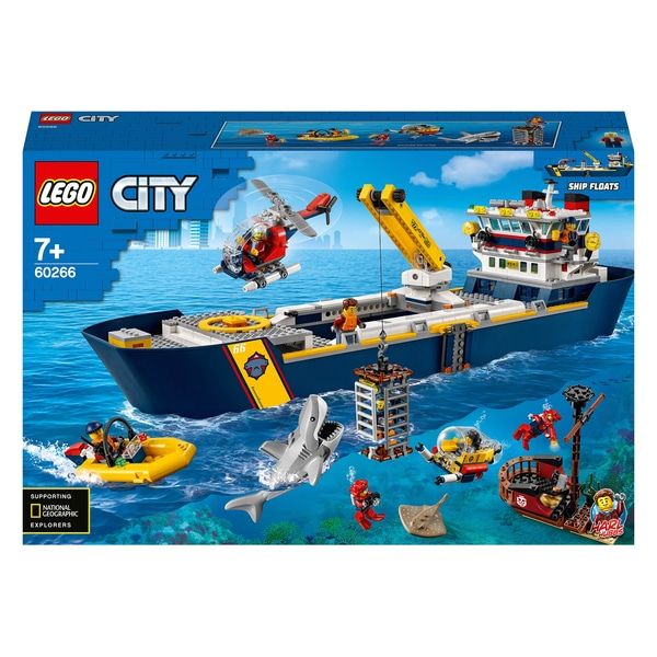 Lego boat with discount submarine