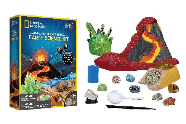 National Geographic Earth Science Kit - Over 15 Science Experiments STEM  New 816448027611